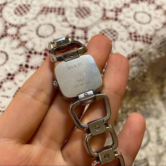 Gucci watch - Picture 2 of 4
